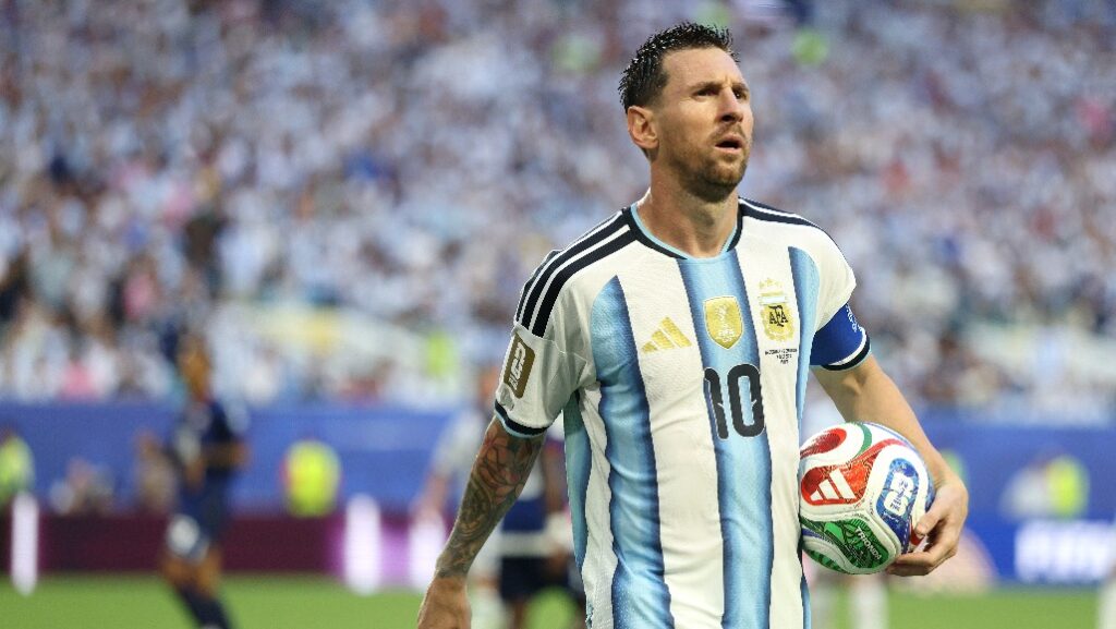 Argentina fight back from two goals down to eliminate Egypt in controversial World Cup thriller 