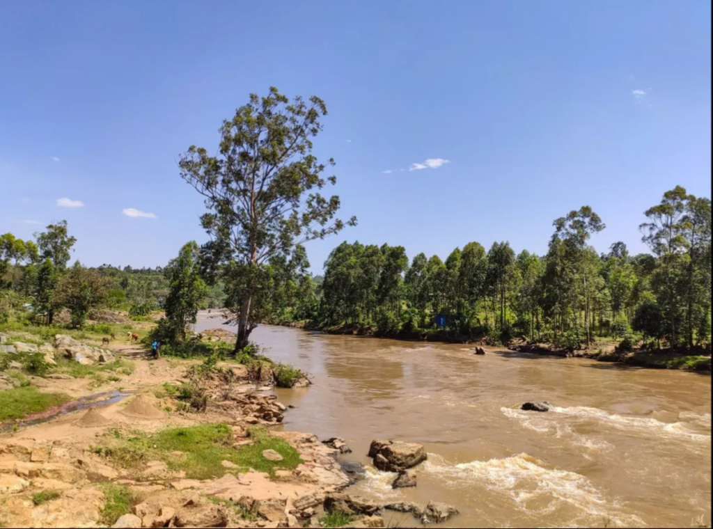 Lugari fisherman unable to go home after finding body of man floating in River Nzoia